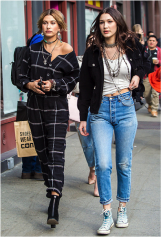 The 90s grunge trend. Photo by popsugar.com