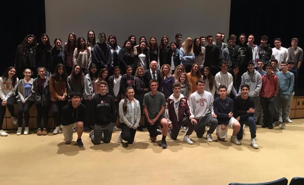 Group+photo+of+Erwin+Ganz+%28middle%29%2C+his+wife+%28to+his+right%29%2C+Heather+Lutz+%28to+his+left%29%2C+and+the+Literature+of+the+Holocaust+students+surrounding.+%0A%09%09%09%09%09%09%09%09