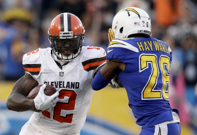 Gordon in his first game back against the Los Angeles Chargers. Photo by Chicago Tribune. 