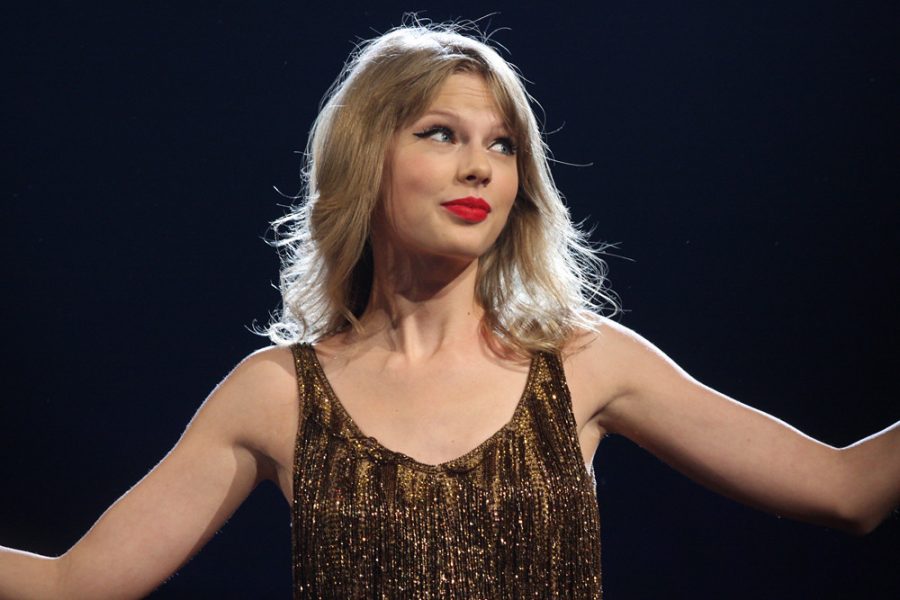 On March 1, singer-songwriter Taylor Swift called out the show, “Ginny and Georgia” for making a sexist joke. 