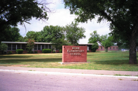 Image of Robb Elementary School in Uvalde, Texas.