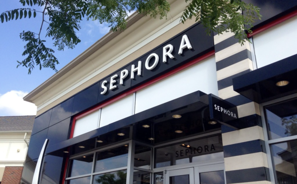 Little kids “taking over” Sephora: The influence media has on kids today
